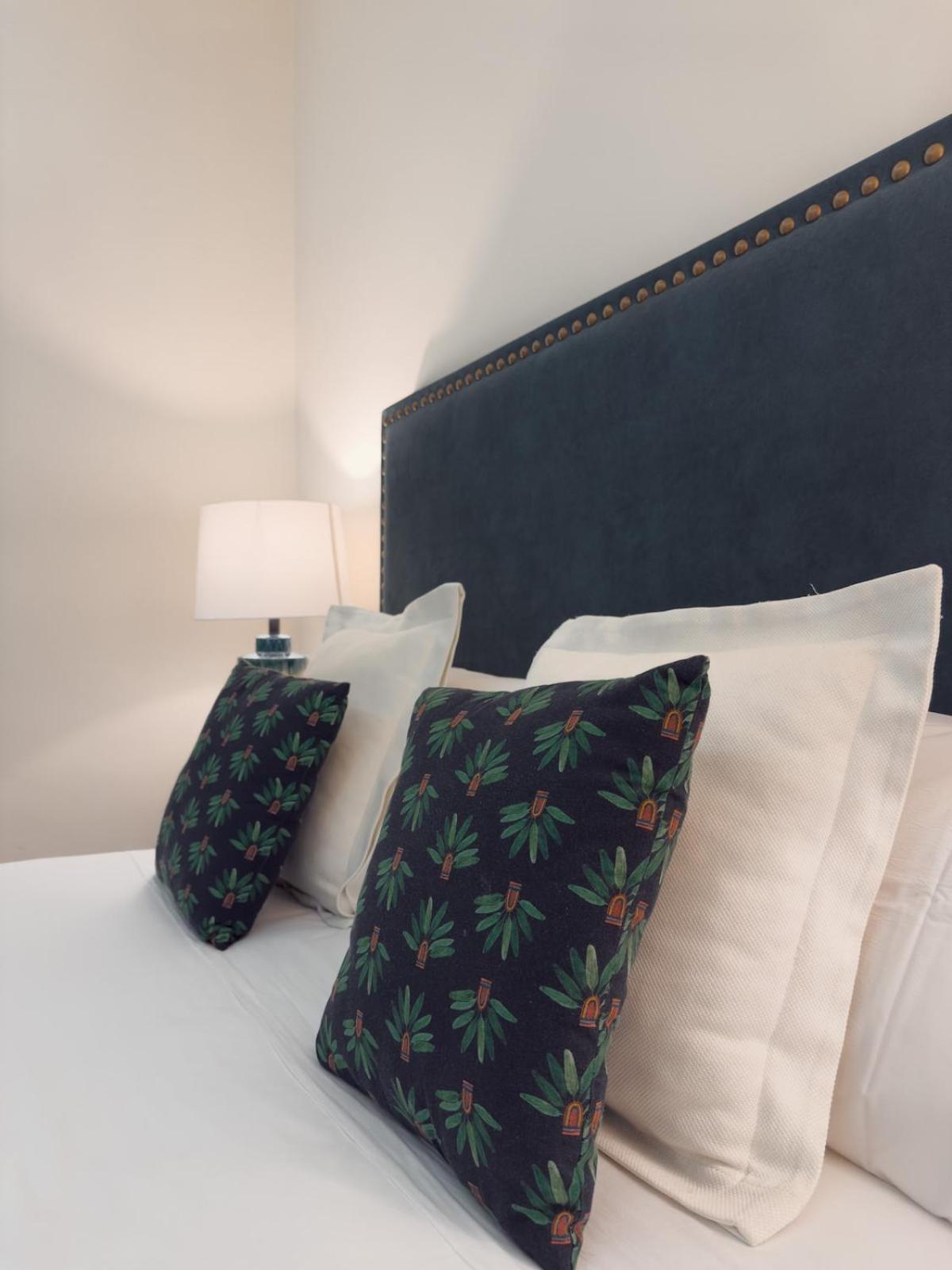 סביליה Monkeys Apartments Adriano & Terrace מראה חיצוני תמונה